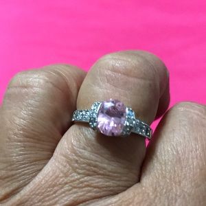 Sliver Tone Ladies Ring